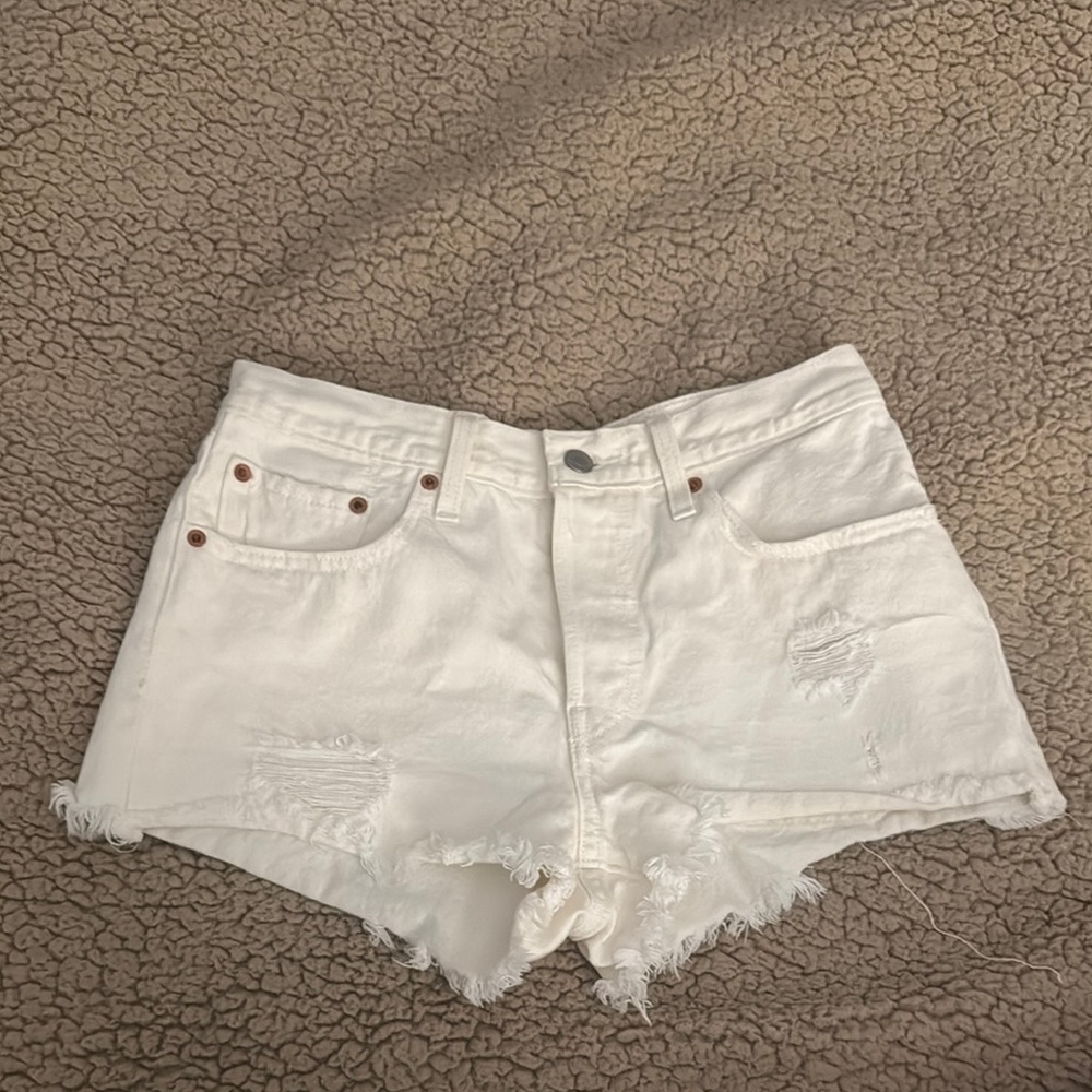 Levi’s white denim shorts